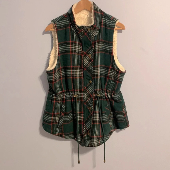 Maurice’s wool blend sherpa lined green tartan plaid fuzzy soft warm vest cinch - Picture 2 of 12
